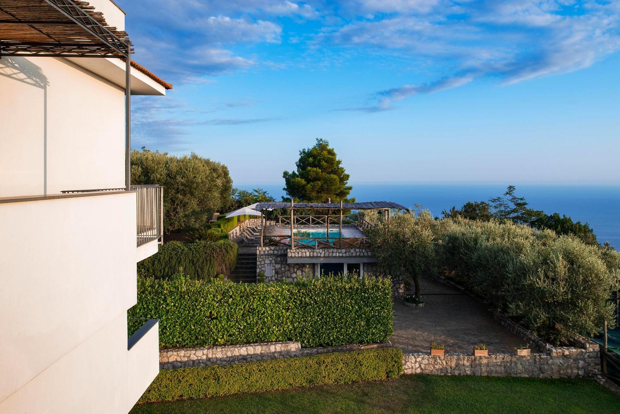 Le Capannelle Aparthotel SantʼAgata sui Due Golfi Exterior foto